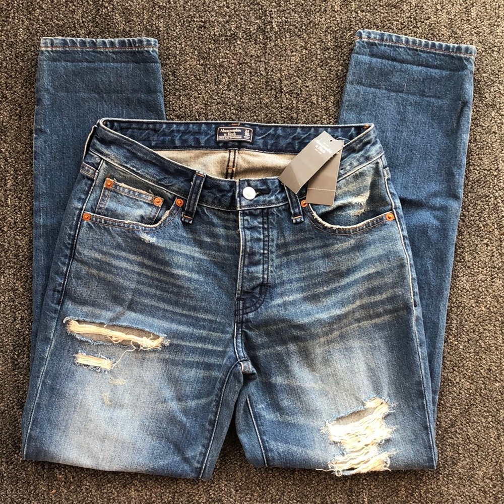 NWT Abercrombie - Slim Boyfriend Jeans 00R